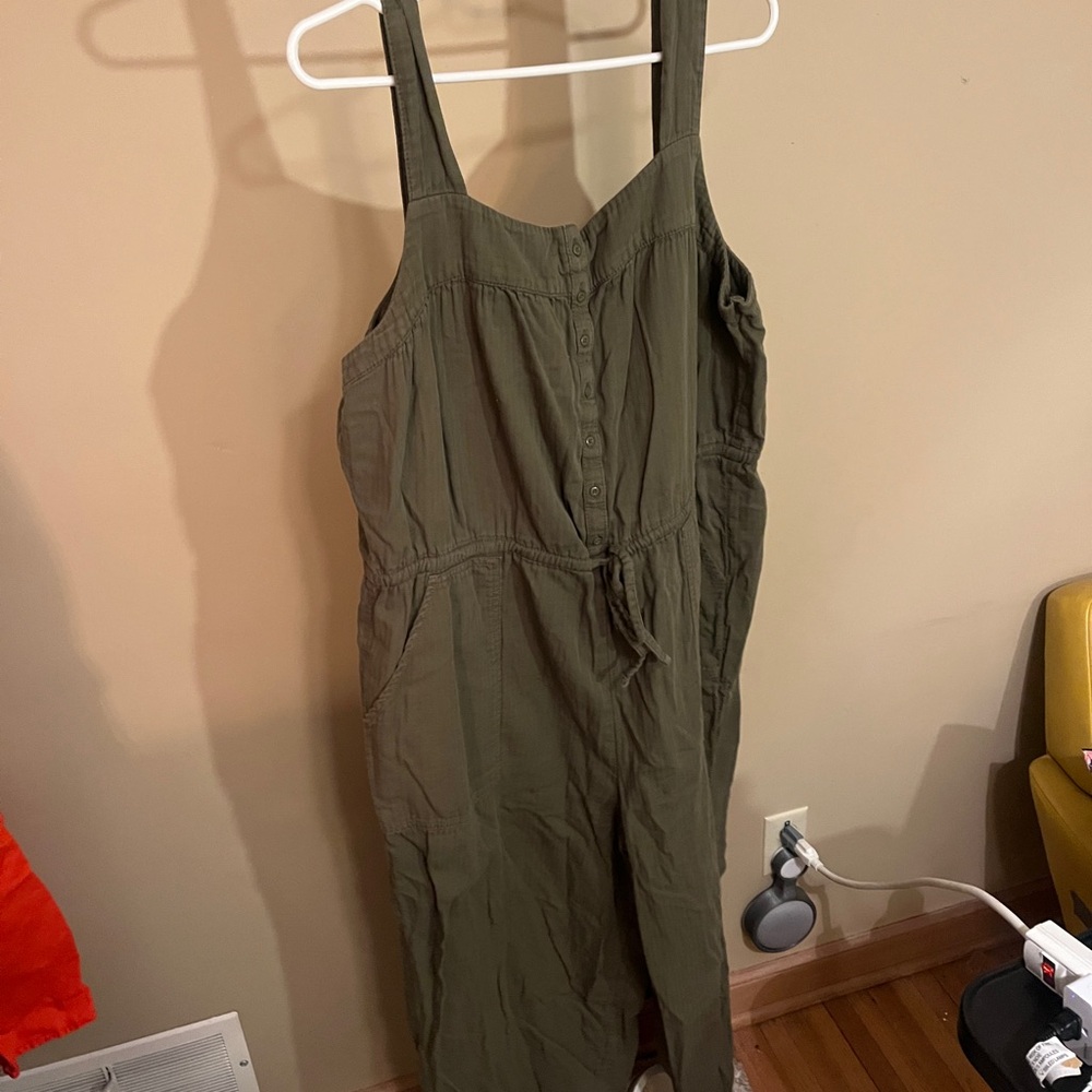 Old Navy Green Sleeveless jumpsuit